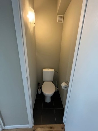 studio-entierement-meuble-de-25-m2-au-centre-ville-de-ixelles-big-4