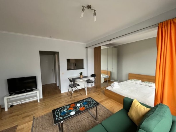 studio-entierement-meuble-de-25-m2-au-centre-ville-de-ixelles-big-0