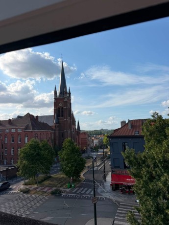 appartement-de-50-m2-situe-a-jette-a-deux-pas-de-la-place-du-miroir-big-0