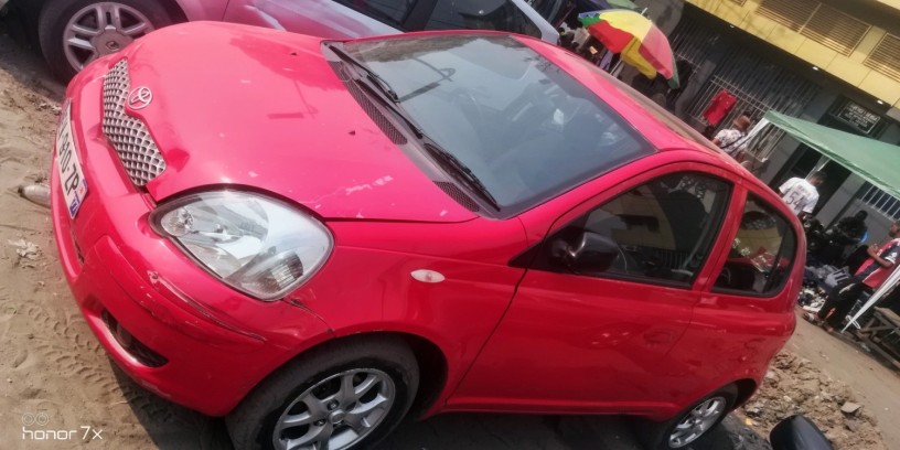 toyota-yaris-big-0
