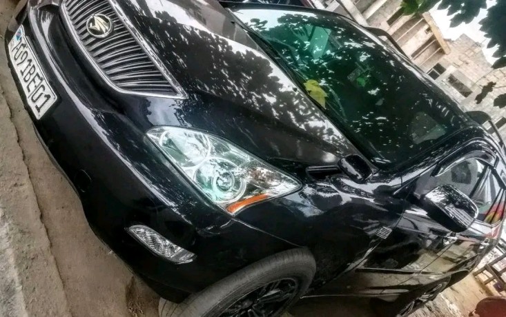 toyota-harrier-2013-big-1