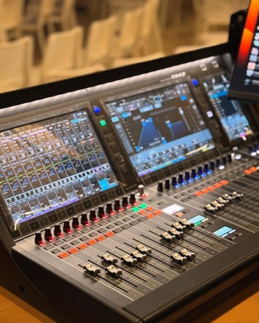 consoles-numeriques-consoles-analogiques-controleurs-dj-dj-mixer-consoles-rackables-controleurs-midi-synthetiseurs-big-0