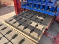 machine-a-parpaing-pave-semi-automatique-comores-small-3