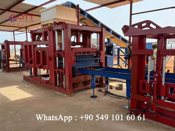 machine-a-parpaing-pave-semi-automatique-comores-big-0