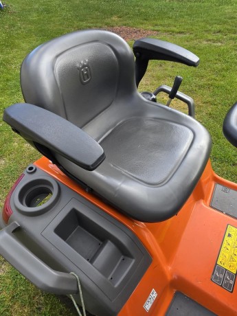 tracteur-de-jardin-husqvarna-big-1