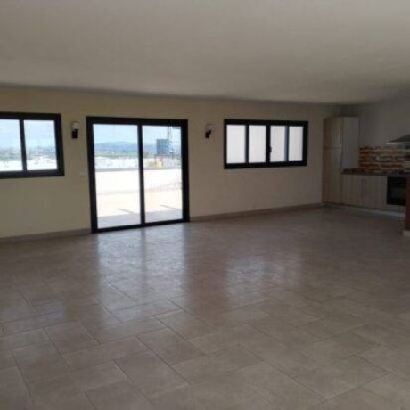 ivandry-grand-local-penthouse-de-250m2-en-duplex-t8-avec-belle-vue-panoramique-groupe-elctrogene-et-ascenseur-dans-un-immeuble-securise-en-bord-de-route-principale-big-0