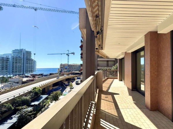 bel-appartement-vue-mer-dans-la-residence-les-acanthes-au-carre-dor-monaco-big-0