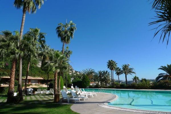 luxueux-studio-avec-vue-montagnes-et-piscine-a-la-rousse-saint-roman-monaco-big-0
