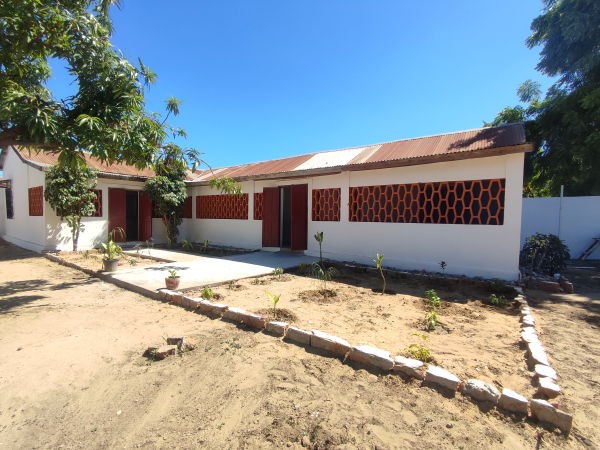 a-louer-villa-basse-f4-avec-cour-spacieuse-en-ville-betania-tulear-i-madagascar-big-0