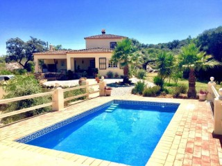 Vente Villa 4 chambres plus annexe FARO LOULE