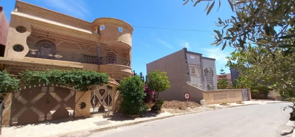 terrain-cgi-215-m2-zone-villa-a-oudja-big-0