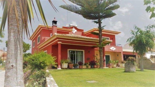 vente-villa-5-chambres-boliquieme-faro-portugal-big-0