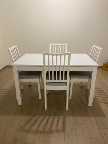 table-a-rallonge-et-4-chaises-big-0