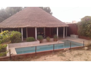 Villa Meublée F3 à Louer – Saly, Rue du Musée 3 pièces