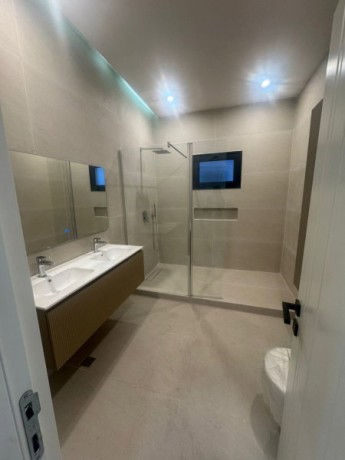 appartement-de-3-chambres-lumineux-a-louer-au-point-e-dakar-senegal-4-pieces-big-0