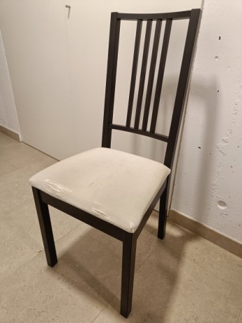 chaise-noire-en-bois-ikea-big-0