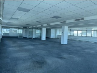 Super bureau 1650 m² hs au lac 2