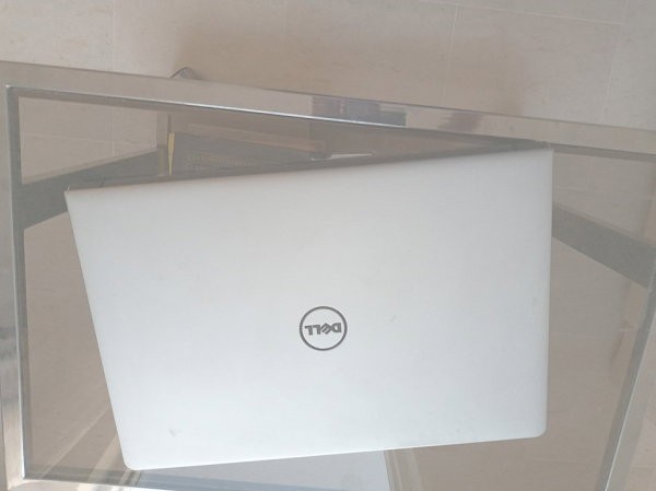 a-vendre-un-ordinateur-portable-de-grande-marque-big-0
