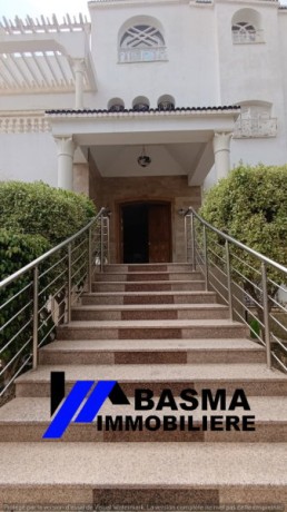 une-superbe-villa-a-vendre-situe-a-sahloul2-big-0