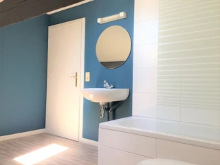 Bel appartement cosy rénové pour personne seule à louer à Moresnet 3 pièces