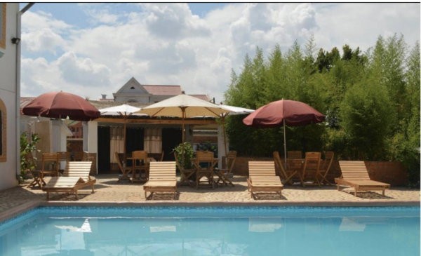 hotel-3-a-vendre-affaire-propre-avec-piscine-et-spas-big-0