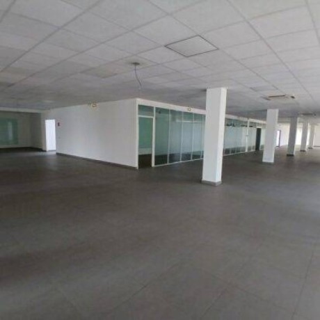 ivandry-grands-locaux-de-380m2-a-960m2-dans-un-immeuble-moderne-avec-groupe-electroegnee-t-ascenseur-a-2-pas-dankorondrano-big-0