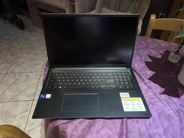 asus-vivobook-17-big-0