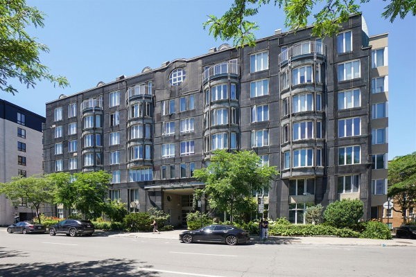 location-meublee-et-equipee-1-ch-a-coucher-a-montreal-big-0