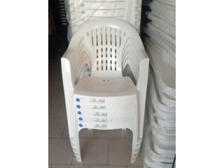 CHAISES PLASTIQUES ORIGINALES AVEC MANCHES - STOCK LIMITÃ