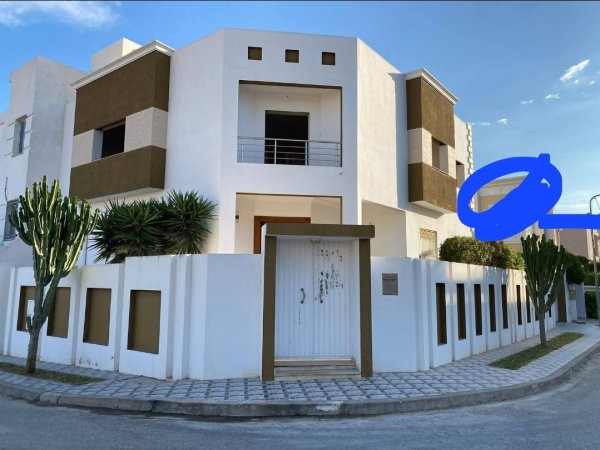 a-vendre-villa-prestigieuse-a-sahloul4-2-pieces-big-0
