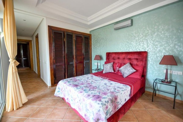 location-journalier-appartement-meuble-a-bouznika-3-chambres-avec-piscine-big-0