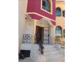 VILLA À VENDRE – Khezama Est, Sousse 5 pièces