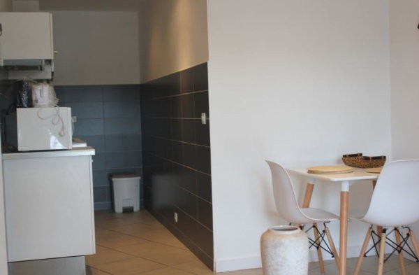 ivandry-appartement-t2-meuble-equipe-avec-groupe-electorgene-ascenseur-et-belle-vue-a-2-pas-des-ecoles-big-0