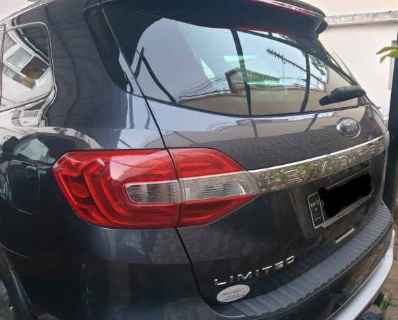 ford-everest-limited-annee-2019-big-0