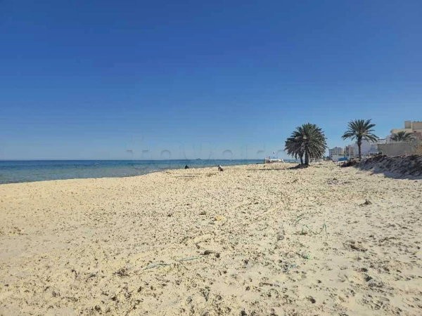 terrain-425-m2-pre-corniche-hergla-big-0