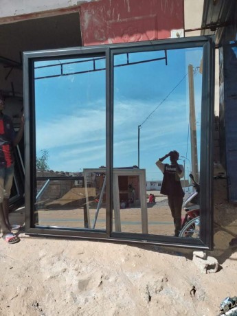 porte-et-fenetre-en-pvc-big-0