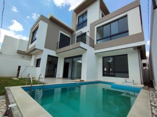 IVANDRY GRANDES VILLA MODERNES f6&f7 SEMI-MEUBLEE AVEC PISCINE – PETIT JARDIN PRIVATIFS ET BELLE VUE DANS UNE RESIDENCE SECURISEE